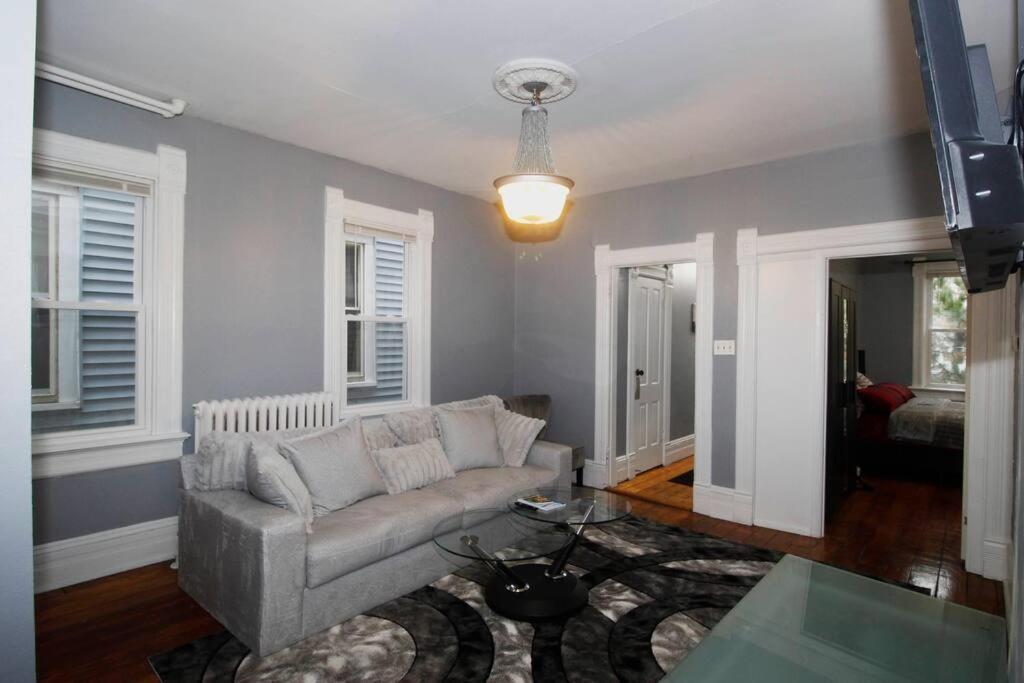 Renovated Brady St. Classic Милуоки Экстерьер фото