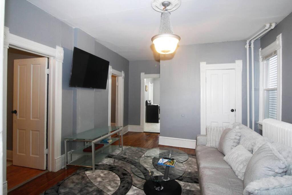 Renovated Brady St. Classic Милуоки Экстерьер фото