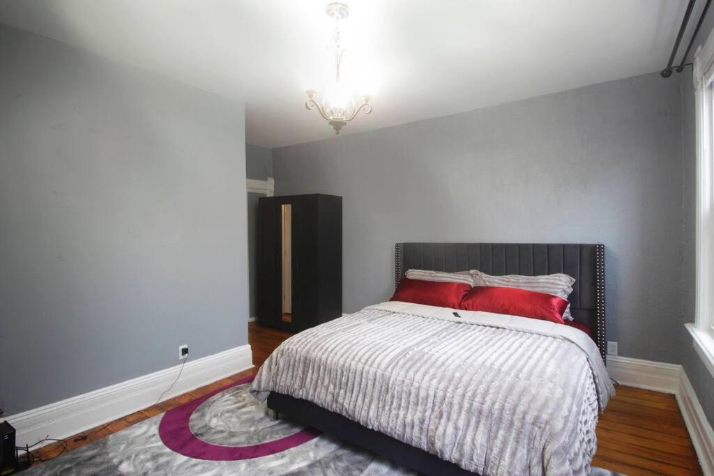 Renovated Brady St. Classic Милуоки Экстерьер фото